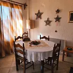 Efis House * Kalívia
