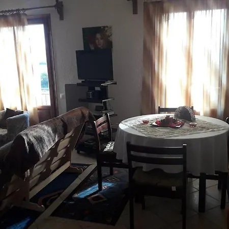 Apartment Efis House