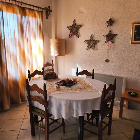 Efis House * Kalívia